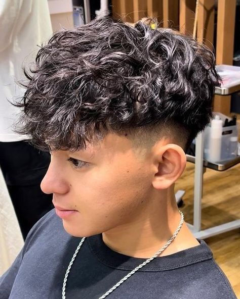 D grad Espagnol Homme Une Coupe Adapt e Tous Les Styles d-grad-espagnol-homme-une-coupe-adapt-e-tous-les-styles