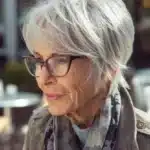 coupe cheveux 70 ans lunettes
