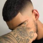 Buzz cut homme moderne